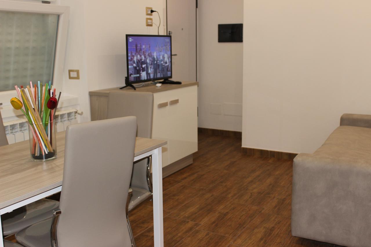 Ferienwohnung Locazione Turistica "Loft Roma Tiburtina" Exterior foto